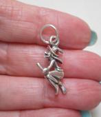 Zilveren hanger heks op bezem nr.955, Sieraden, Tassen en Uiterlijk, Verzenden, Zo goed als nieuw, Zilver, Zilver