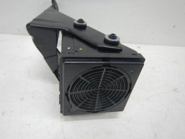VW Tiguan 571 Hybride Speaker Motorgeluid 571035335, Auto-onderdelen, Overige Auto-onderdelen, Volkswagen, Gebruikt, Ophalen of Verzenden