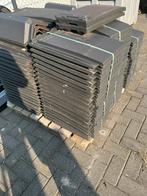 Restant nieuwe vlakke pannen 100 stuks, Doe-het-zelf en Verbouw, Dakpannen en Dakbedekking, Steen of Klei, Zwart, Nieuw, Ophalen of Verzenden