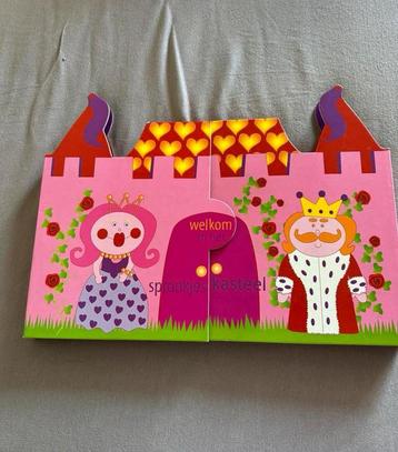 4 Prachtige Kinderboeken in 1. Goed als nieuw! beschikbaar voor biedingen