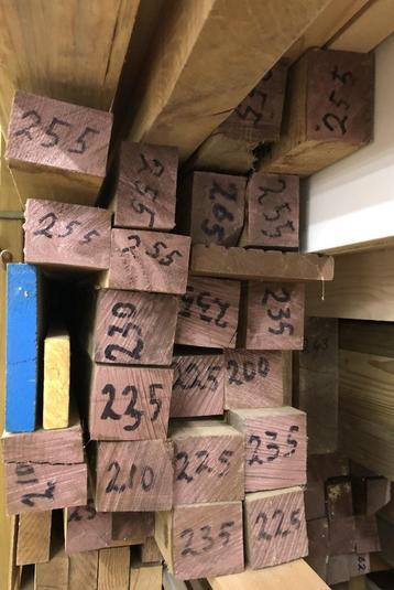 Te koop Frans eiken meubelhout diverse lengtes en afmetingen beschikbaar voor biedingen