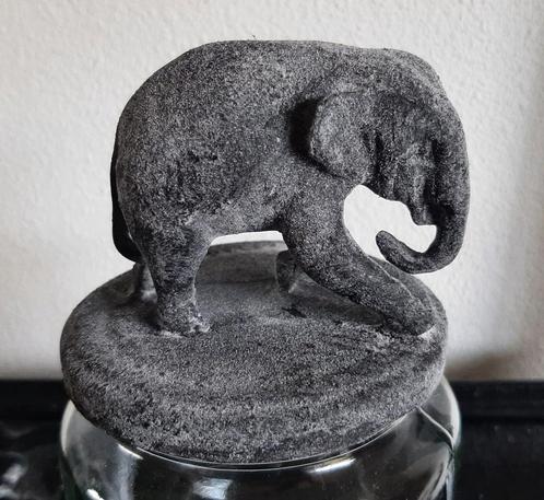 Glazen Pot met Olifant  - Betonlook, Huis en Inrichting, Woonaccessoires | Kisten, Zo goed als nieuw, Minder dan 50 cm, Minder dan 50 cm