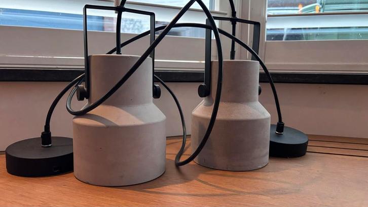 Betonlook Hanglampjes - Kwantum, Huis en Inrichting, Lampen | Hanglampen, Zo goed als nieuw, Minder dan 50 cm, Overige materialen
