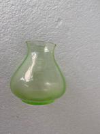 Uranium glas kleine vaas , jaren 30, Ophalen of Verzenden