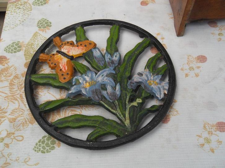 brocante onderzetters/ pannenonderzetter gietijzer, Antiek en Kunst, Antiek | Keukenbenodigdheden, Ophalen of Verzenden