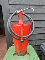 Olievaatje met pomp., Ophalen, Gebruikt