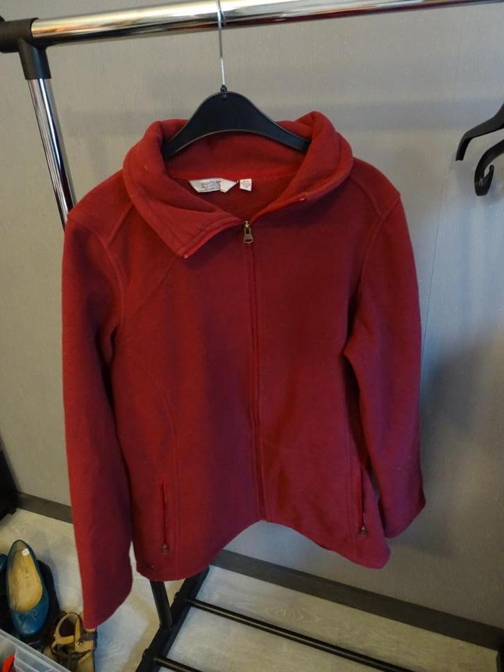 Fleece vest Regatta, donkerrood, maat 42, Kleding | Dames, Truien en Vesten, Zo goed als nieuw, Maat 42/44 (L), Rood, Ophalen of Verzenden