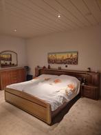 Volledige Houten Slaapkamer - Bedden + Dressoir + Spiegel, Ophalen, Gebruikt, Tweepersoons