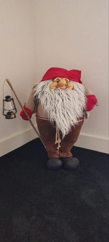 Decoratieve kabouter beschikbaar voor biedingen