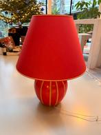 Vintage rode lamp Le Samaritaine Parijs, Huis en Inrichting, Lampen | Tafellampen, Ophalen, Zo goed als nieuw, Overige materialen