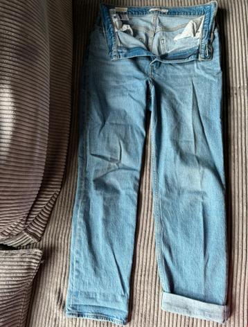 Levi’s broek  beschikbaar voor biedingen