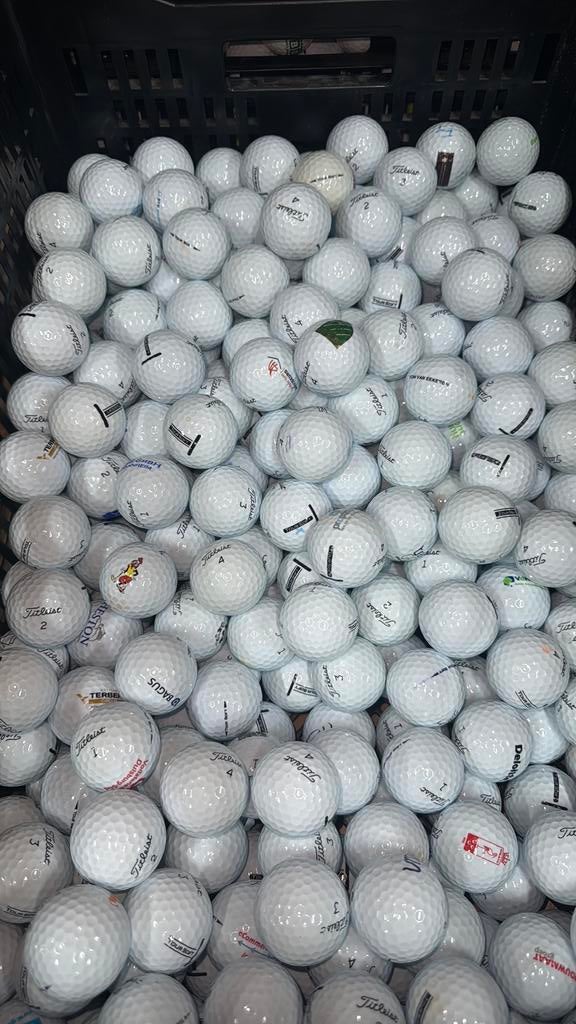 Titleist Tour soft golfballen 50 stuks AAAA kwaliteit, Sport en Fitness, Ophalen of Verzenden, Zo goed als nieuw, Bal(len)