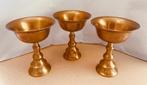 Drie oude Tibetaanse yak boter kelken - messing - 14cm hoog, Ophalen of Verzenden