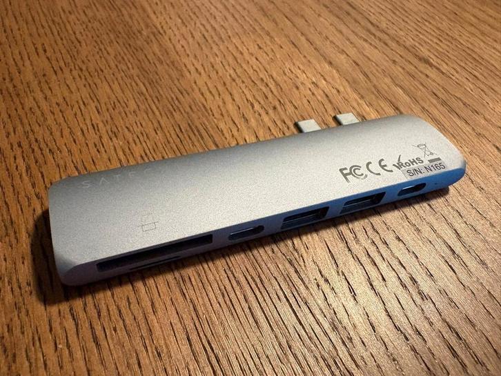 Satechi Usb-c Pro Hub Slim Multiport Adapter, Computers en Software, Pc- en Netwerkkabels, Zo goed als nieuw, Ophalen of Verzenden