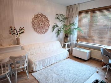 Hoes voor slaapbank beschikbaar voor biedingen