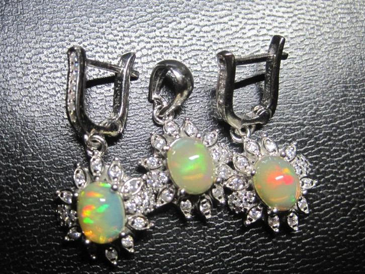 Opaal oorbellen en hanger %100 natuurlijk opaal, Sieraden, Tassen en Uiterlijk, Oorbellen, Zo goed als nieuw, Hangers, Zilver