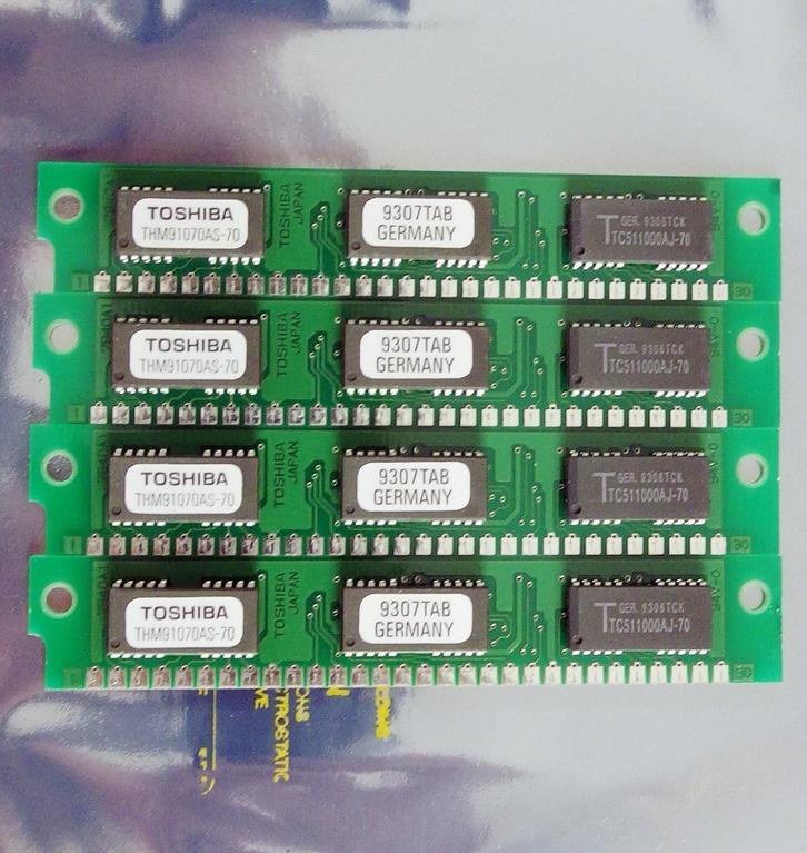 Set 4x Toshiba THM91070AS-70 1MB 4MB kit 70ns 30-pin SIMM, Computers en Software, RAM geheugen, Gebruikt, Desktop, 1 GB of minder