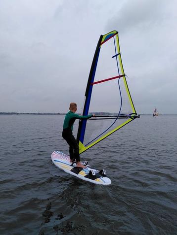 Windsurfzeil incl mast en giek kind Tiki 2.8 beschikbaar voor biedingen