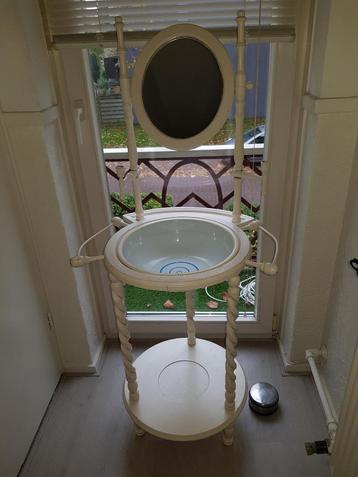 Brocante lampetstelhouder  beschikbaar voor biedingen