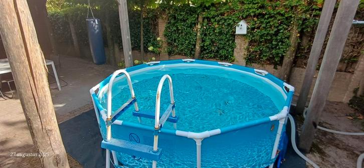 Zwembad met pomp, Tuin en Terras, Zwembad-toebehoren, Zo goed als nieuw, Overige typen, Ophalen