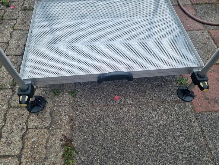 Groot witvis plateau 60×80 cm 25mm poten, Watersport en Boten, Hengelsport | Witvissen, Zo goed als nieuw, Overige typen, Ophalen
