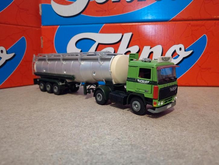 Volvo F10 tankoplegger Hobur Tekno, Hobby en Vrije tijd, Modelauto's | 1:50, Nieuw, Bus of Vrachtwagen, Tekno, Ophalen of Verzenden