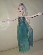 Disney Elza pop, Kinderen en Baby's, Speelgoed | Poppen, Ophalen, Zo goed als nieuw, Barbie