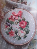 Borduur telpatroon Floral Wreath Bloemenkrans ca.10x10cm, Ophalen of Verzenden, Nieuw, Handborduren, Patroon
