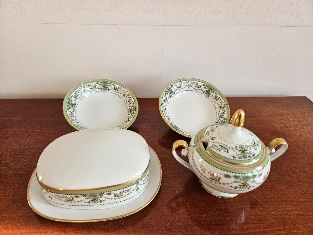 Hutschenreuther Tirschenreuth suikerpot en schoteltjes, Huis en Inrichting, Keuken | Servies, Zo goed als nieuw, Kop(pen) en/of Schotel(s)