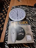 Safe Clock / Kluis Klok - Bewaar uw waardevolle spullen!, Huis en Inrichting, Woonaccessoires | Klokken, Wandklok, Hengyou, Onbekend