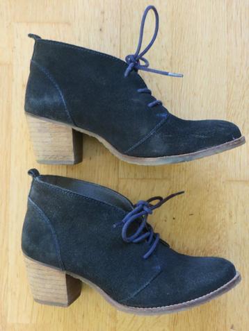 Daniel Hechter design enkellaarsjes hak maat 37 blauw suede beschikbaar voor biedingen