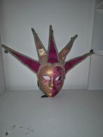 Handgemaakte masker uit Venetië, Ophalen