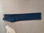 Levis 712 slim maat 28 x 32, Kleding | Dames, Ophalen of Verzenden, Zo goed als nieuw, Blauw, W28 - W29 (confectie 36)