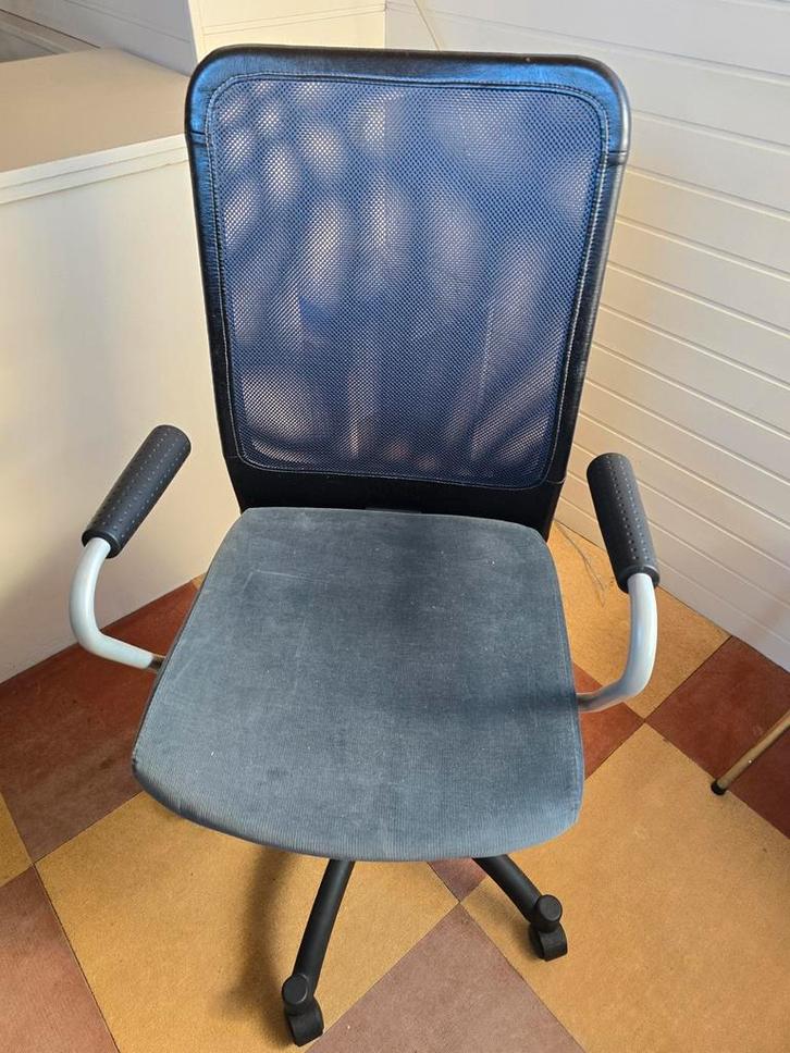 Comfortabele, verstelbare bureaustoel, Huis en Inrichting, Bureaustoelen, Ophalen