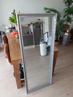 mooie spiegel met zilverkleurige omlijsting, Huis en Inrichting, Woonaccessoires | Spiegels, Ophalen, Minder dan 50 cm, Zo goed als nieuw