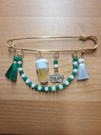 Carnavaleske spelden groen wit t Aogje carnaval Breda, Ophalen of Verzenden, Nieuw, Carnaval