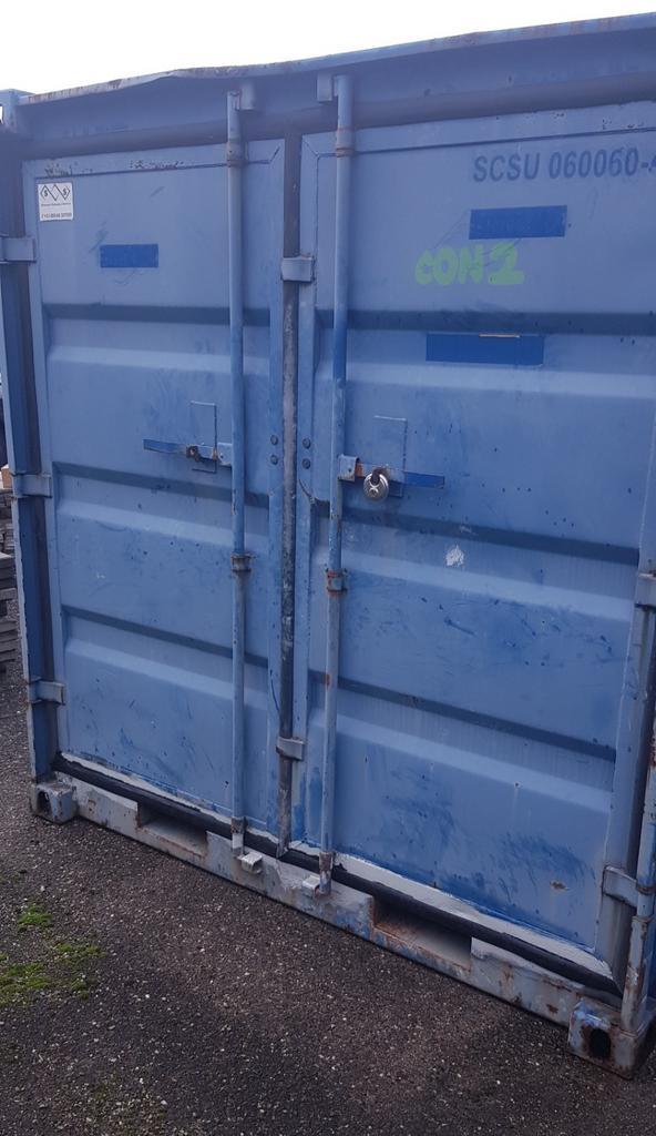 8 ft container met stelling, Zakelijke goederen, Machines en Bouw | Keten en Containers, Ophalen