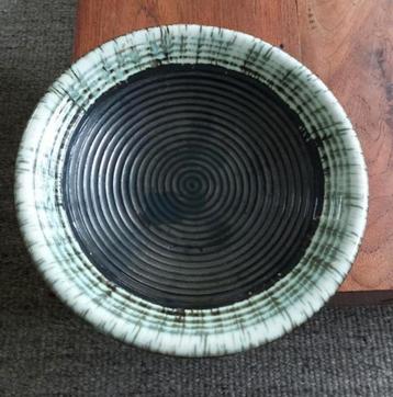 Vintage schaal  beschikbaar voor biedingen