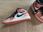 Roze Air Jordan 1 Mid - Maat 36,5, Kinderen en Baby's, Ophalen of Verzenden, Zo goed als nieuw, Jongen of Meisje, Sportschoenen