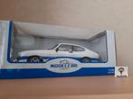 Ford Capri Mk.II X-Pack 1975 Wit/Blauw van MCG 1:18, Overige merken, MCG, Auto, Nieuw