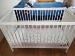 Wit kinderledikantje met toebehoren., Kinderen en Baby's, Babywiegjes en Ledikanten, Ophalen, Gebruikt, Ledikant