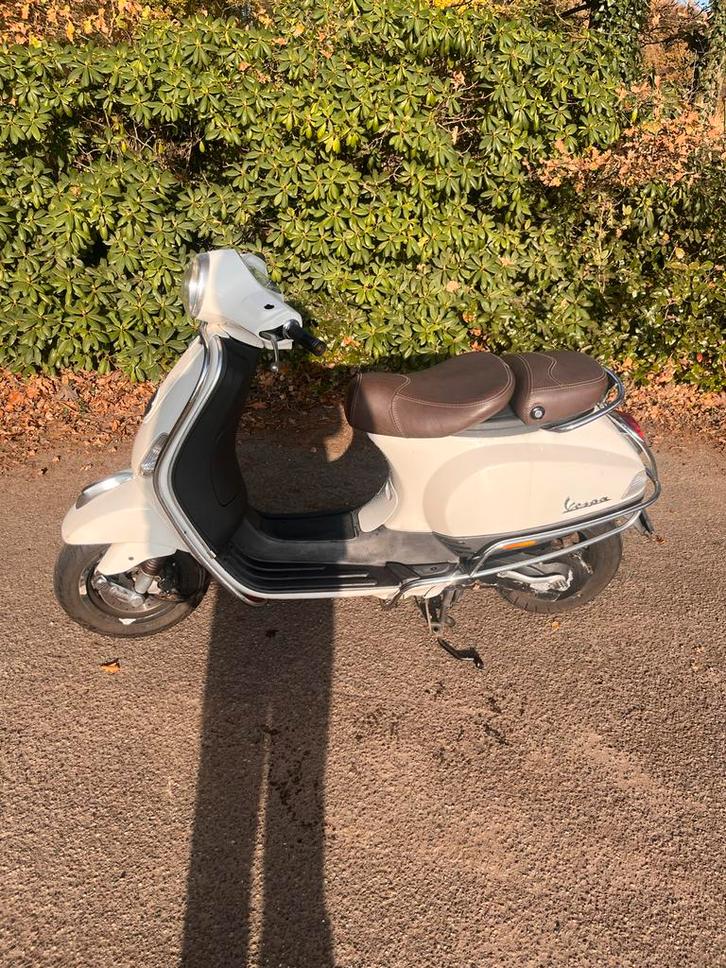 Vespa lx50 2 takt, Fietsen en Brommers, Scooters | Vespa, Gebruikt, Vespa LX, Benzine, Ophalen