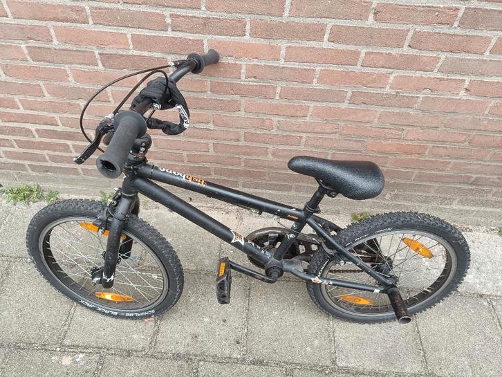 Stoere Zwarte Kinder BMX – 20 inch – Alles werkt - gebruikt, Fietsen en Brommers, Fietsen | Crossfietsen en BMX, Gebruikt, 16 tot 20 inch