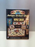 Glas in lood boek Antique stained glass Molly Higgins, Ophalen of Verzenden, Zo goed als nieuw