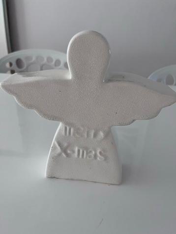 Aardewerken kerstengel offwhite Merry X-mas! beschikbaar voor biedingen