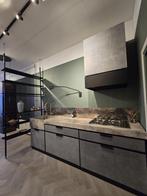 Luxe showroomkeuken van leer (moet voor 31-01 weg), Ophalen, Overige kleuren, Enkelwandige keuken, Graniet of Steen