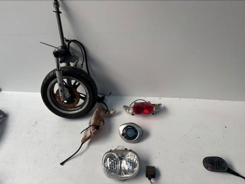 Onderdelen Yamaha Neo’s, Fietsen en Brommers, Brommeronderdelen | Scooters, Yamaha, Koplamp, Ophalen of Verzenden