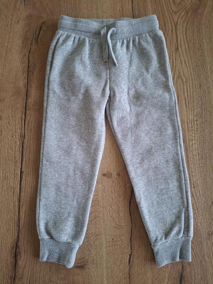 Nieuw Grijze Sweatpants / Jogger maat 104 H&M, Kinderen en Baby's, Kinderkleding | Maat 104, Nieuw, Jongen, Broek, Ophalen of Verzenden
