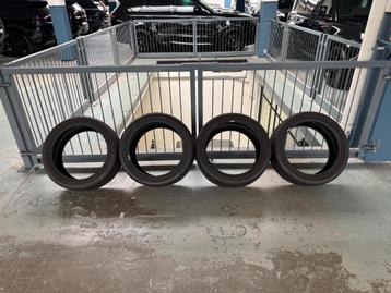Goodyear Ultra Grip Performance banden beschikbaar voor biedingen