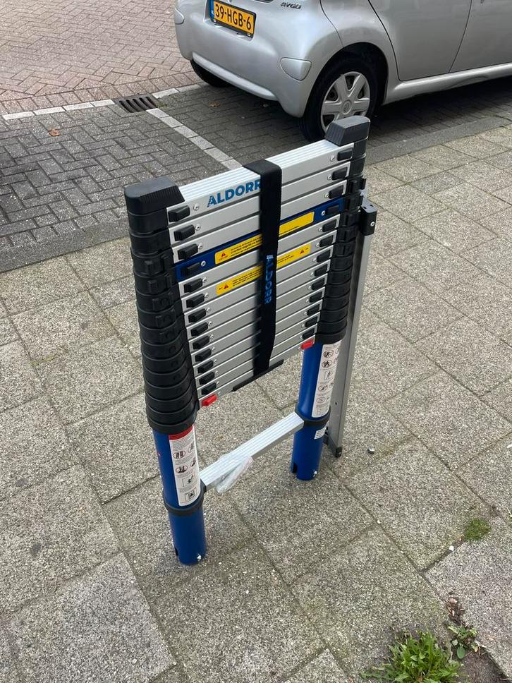 Telescoopladder 4,40 meter – ALDORR, Doe-het-zelf en Verbouw, Ladders en Trappen, Zo goed als nieuw, Ladder, 4 meter of meer, Opvouwbaar of Inschuifbaar